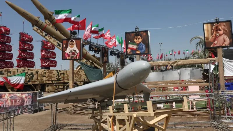 تقرير: النظام الإيراني يواجه ضغوطا غير مسبوقة على جبهتين