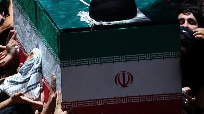 هل مراسم تشييع خامنئي بالعراق محاولة لاستعراض النفوذ؟