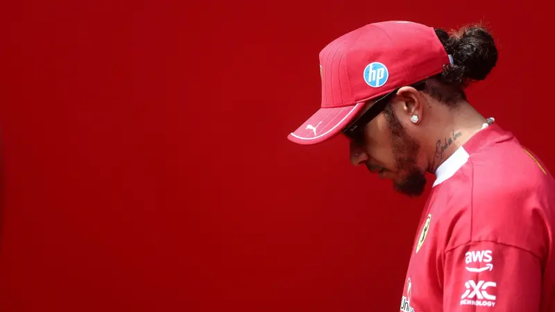 لويس هاميلتون يصدم "فيراري" بعد أشهر قليلة من انتقاله.. ما السبب؟