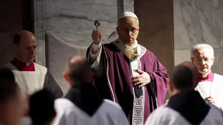 related_news_inside_blogsبابا الفاتيكان: عالمنا يحترق بالحروب وتدمير البيئة