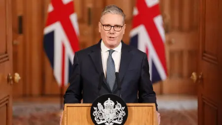 related_news_inside_blogsرئيس وزراء بريطانيا يحسم موقفه بشأن المشاركة في حرب إيران