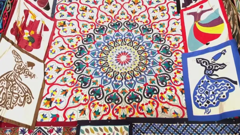 عاداتكم - "الخيامية" حرفة قديمة تُزيّن الشوارع والبيوت في الشهر الفضيل