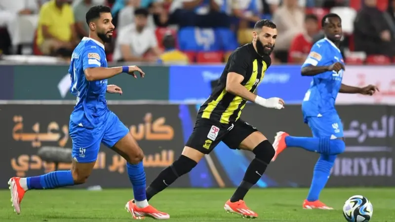 ما هو رقم قميص كريم بنزيما مع الهلال؟