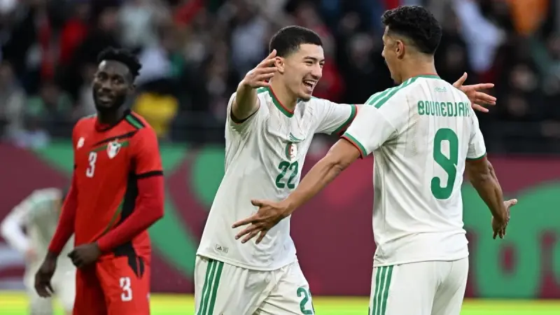 حكم مباراة الجزائر وغينيا الاستوائية اليوم.. صافرة بوروندية