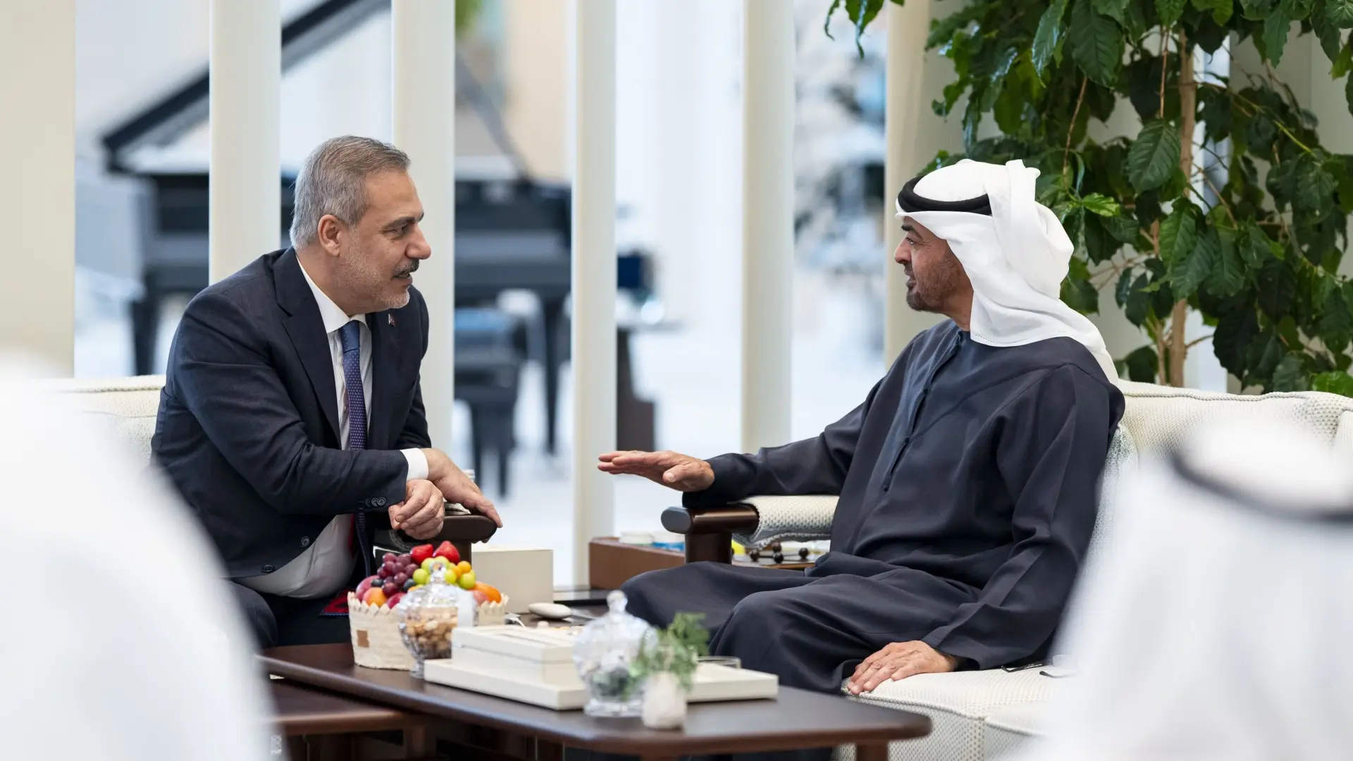 محمد بن زايد ووزير الخارجية التركي يبحثان جهود السلام في المنطقة محمد بن زايد ووزير الخارجية التركي يبحثان جهود السلام في المنطقة