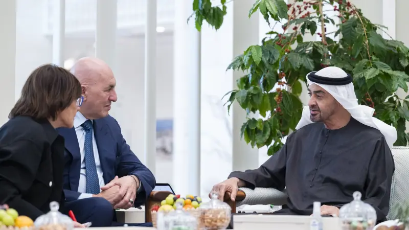 رئيس الإمارات يستقبل وزير الدفاع الإيطالي