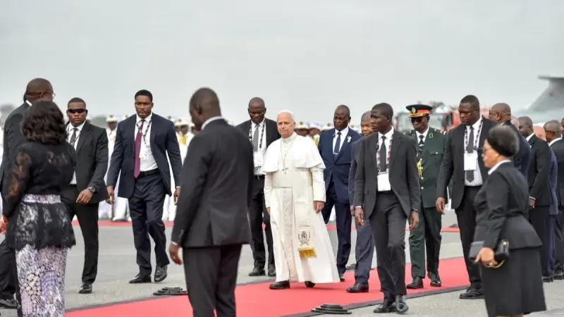 البابا ليو 14 يختتم جولته الإفريقية بزيارة غينيا الاستوائية