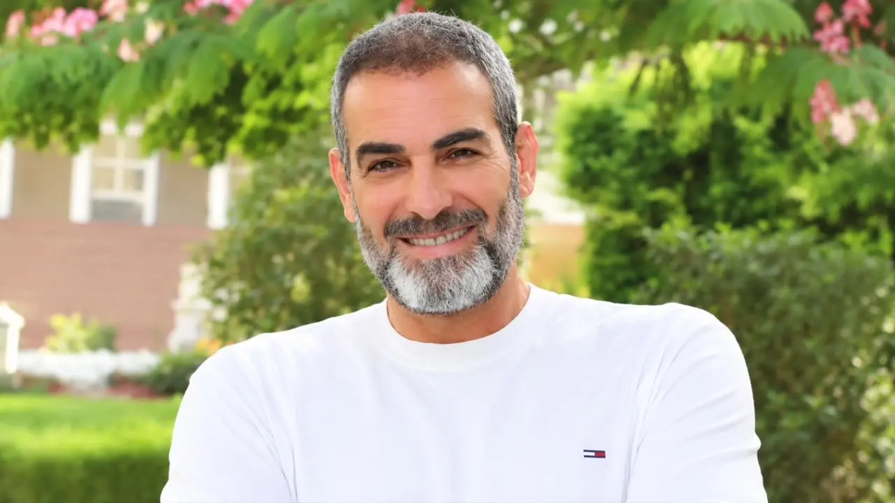 المهرجان القومي للمسرح يحتفي بالفنان أحمد عبد العزيز تقديرًا لمسيرته الفنية المهرجان القومي للمسرح يحتفي بالفنان أحمد عبد العزيز تقديرًا لمسيرته الفنية