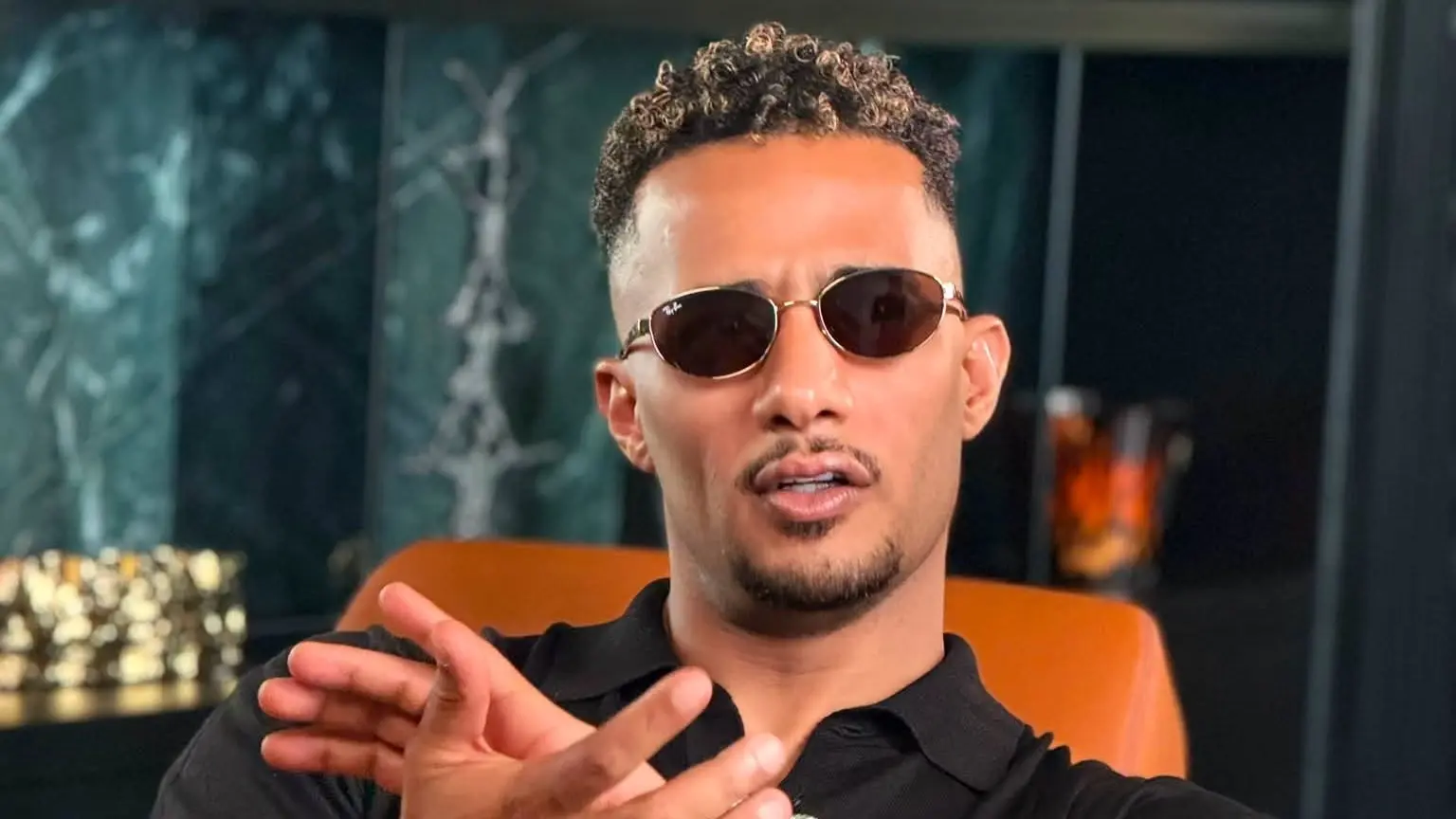 جملتان فقط تفصلان محمد رمضان عن طرح أغنيته الجديدة (فيسبوك) جملتان فقط تفصلان محمد رمضان عن طرح أغنيته الجديدة (فيسبوك)