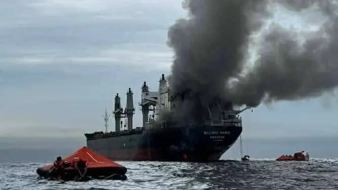 سفينة تايلاندية تعرضت لهجوم في هرمز جنحت قبالة جزيرة قشم الإيرانية