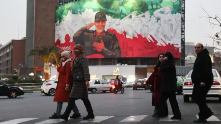 related_news_inside_blogsفيديو - رضا بهلوي.. رجل المرحلة في إيران أم يبحث عن انقلاب جديد؟