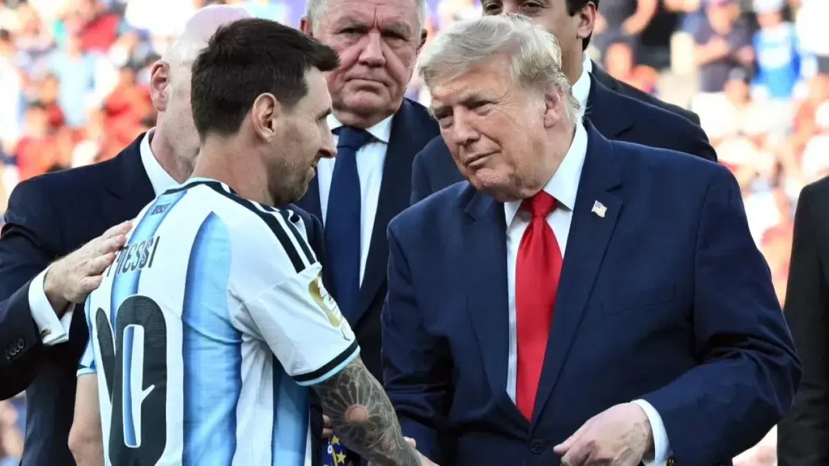 ميسي يُصاب بلعنة ترامب (أ ف ب) ميسي يُصاب بلعنة ترامب (أ ف ب)