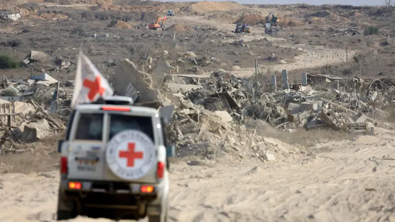 تراجع المساهمات يدفع الصليب الأحمر لخفض الميزانية وإلغاء مئات الوظائف