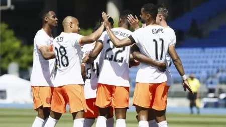 related_news_inside_blogsكأس العالم 2026 - لماذا لعبت هولندا وديتين ضد أوزبكستان في نفس اليوم؟