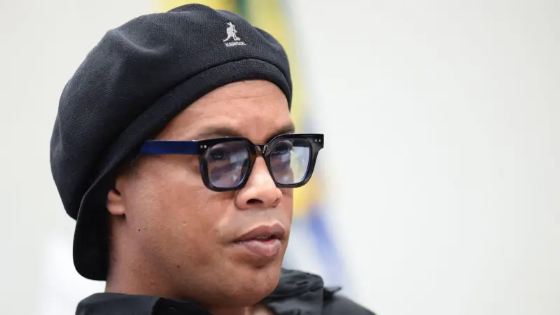 رونالدينيو يرفض تشجيع منتخب البرازيل في كوبا أميركا