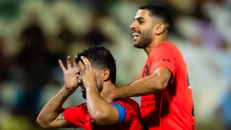 الدوري الإماراتي - انتصارات مدوية لشباب الأهلي والوصل والشارقة