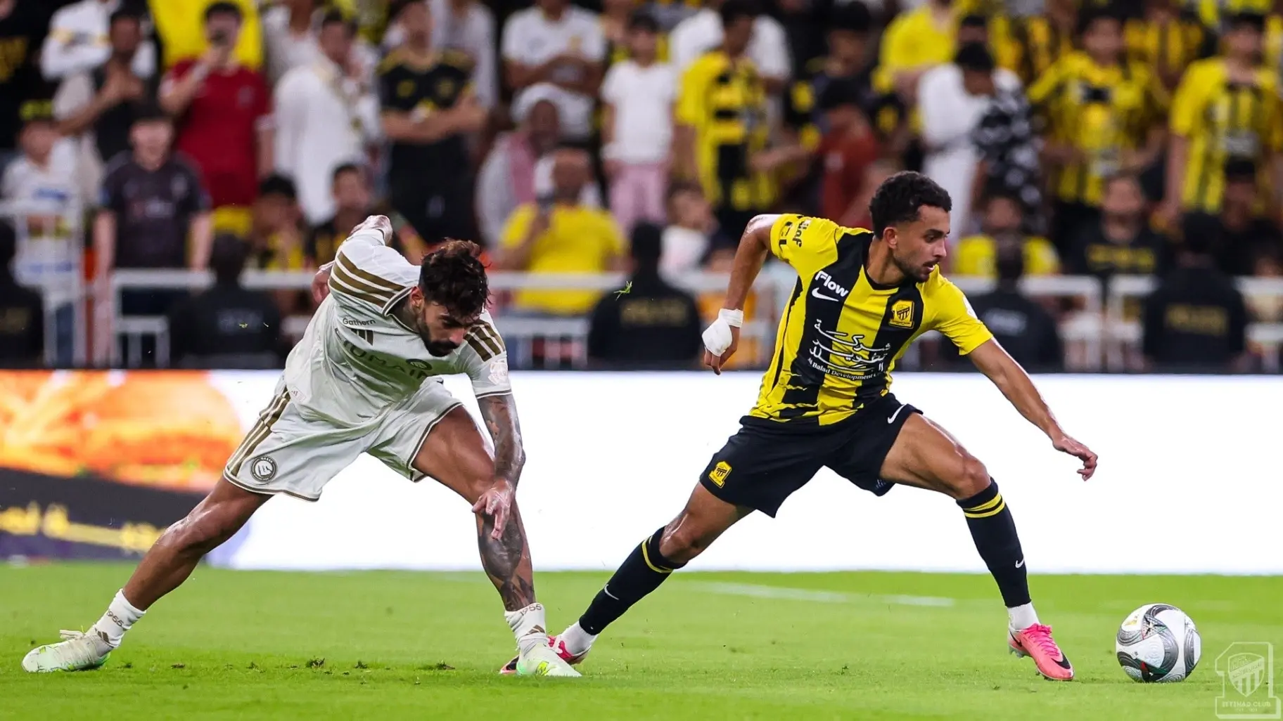 الاتحاد يستدرج الفيحاء بملعب الإنماء لمواصلة زحفه نحو صدارة روشن (إكس) الاتحاد يستدرج الفيحاء بملعب الإنماء لمواصلة زحفه نحو صدارة روشن (إكس)