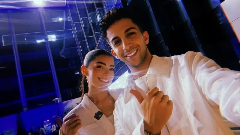 "دخلنا المستشفى".. هشام جمال يكشف ما حدث في شهر العسل