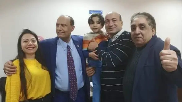 فيديو مؤثر - لحظة تسليم الطفل شنودة إلى أسرته