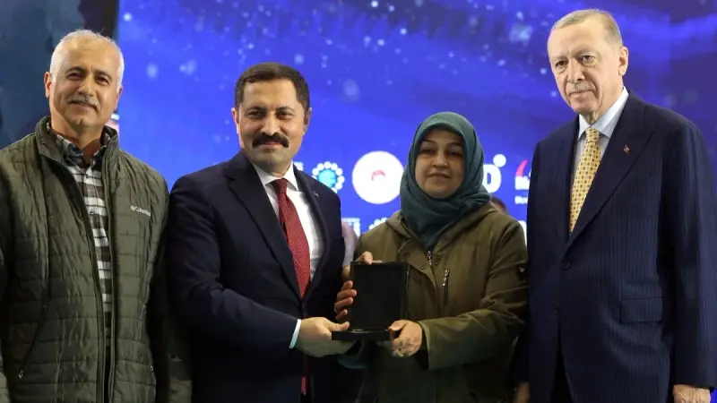 غضب في ذكرى زلزال تركيا.. وإردوغان: اجتزنا الكارثة بنجاح