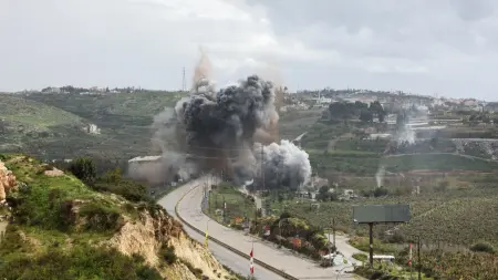 related_news_inside_blogsغارة إسرائيلية تدمر جسرا في شرق لبنان