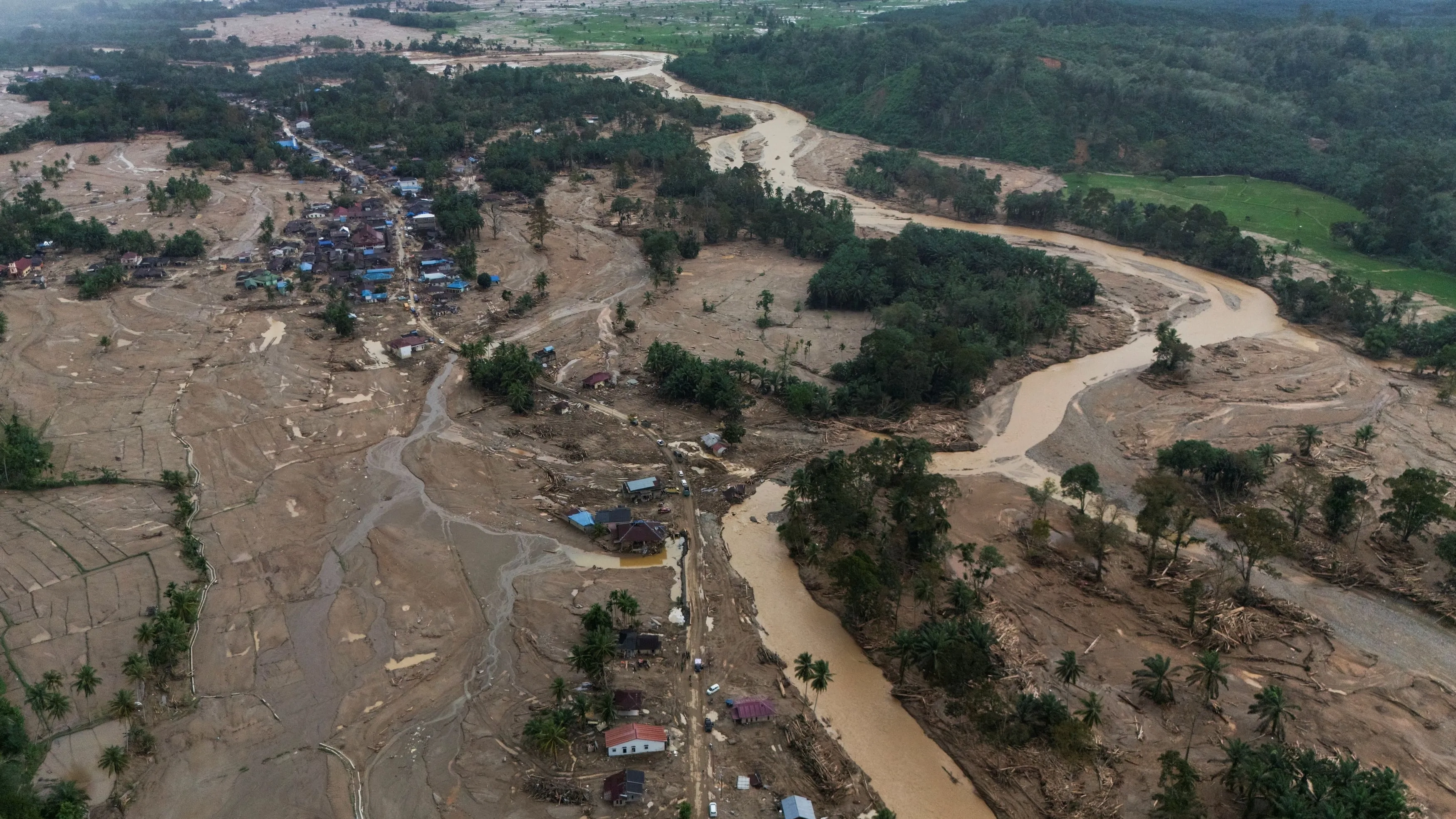 فيضانات إندونيسيا تفاقم انتشار الأمراض 