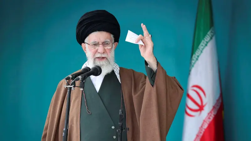 خامنئي: التظاهرات الداعمة لإيران رسالة تحذير لأميركا
