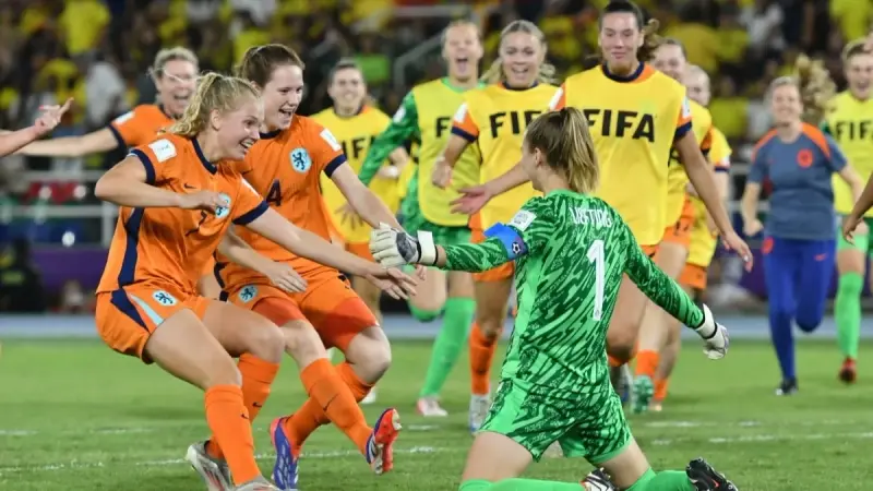 المنافسة تنحصر بين أميركا وكوريا الشمالية واليابان وهولندا في كأس العالم للشابات