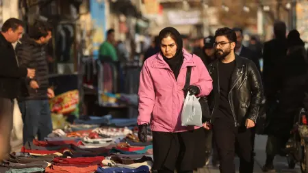 related_news_inside_blogsتقرير: احتجاجات شعبية ومعارضة مشتتة تهدد النظام