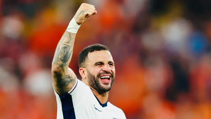 كايل ووكر يعلن اعتزاله اللعب الدولي بقميص منتخب إنجلترا