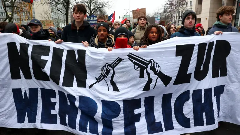 لصدّ تهديدات بوتين.. ألمانيا تسعى لإحياء التجنيد الإجباري