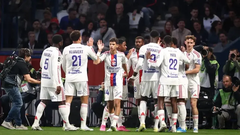 القنوات الناقلة لمباراة فنربخشة ضد ليون اليوم في تصفيات دوري أبطال أوروبا مع الموعد