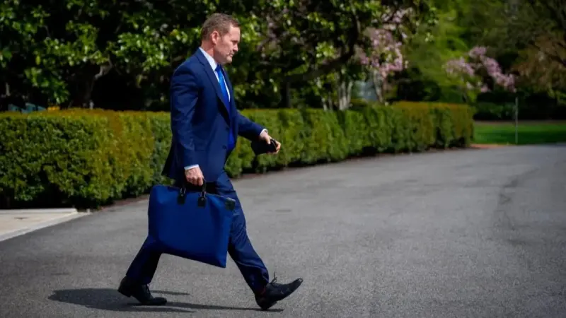 تقرير: تنسيق والتز مع نتانياهو لضرب إيران سبب إقالته