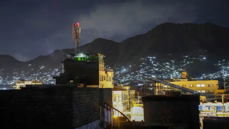 أفغانستان: مقتل 400 وإصابة 250 بغارة باكستانية على مستشفى