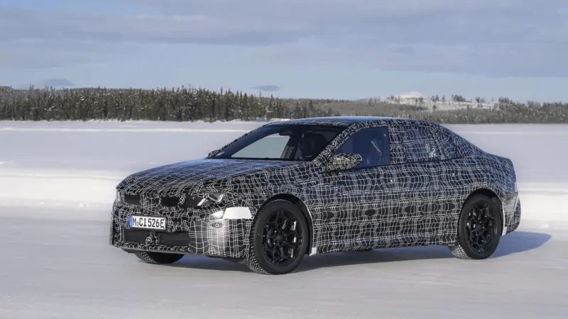 صور مسربة تكشف تصميم سيارة بي إم دبليو نوي كلاس