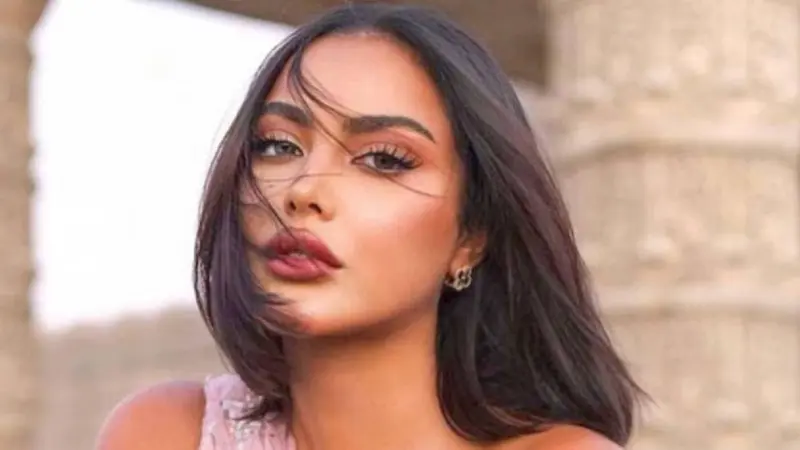 الكويت: تمديد حبس الفاشينيستا فاطمة المؤمن