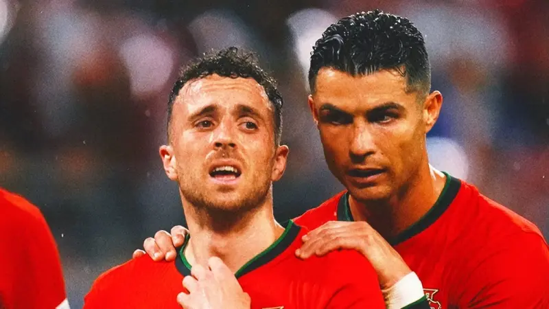 بعد صمت طويل.. رونالدو يكشف سر غيابه عن جنازة ديوغو جوتا