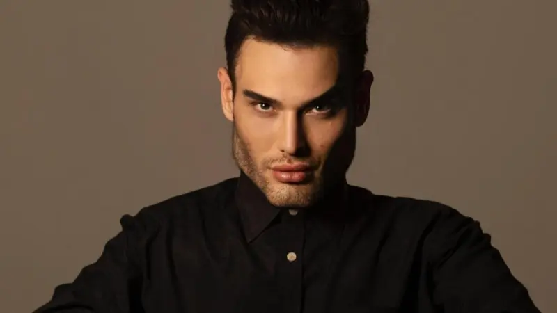 "نوستراداموس الحي" يتحدث عن الحرب بين إيران وإسرائيل.. ما القصة؟