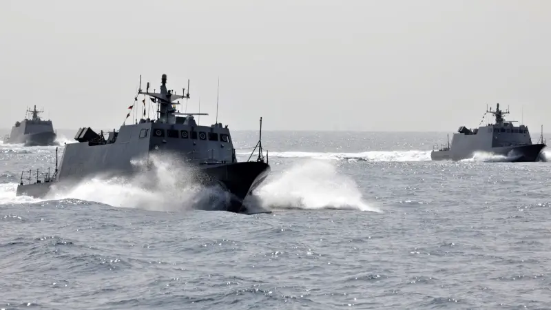 مناورات تُحاكي تطويق تايوان.. ماذا يجري في بحر الصين الجنوبي؟