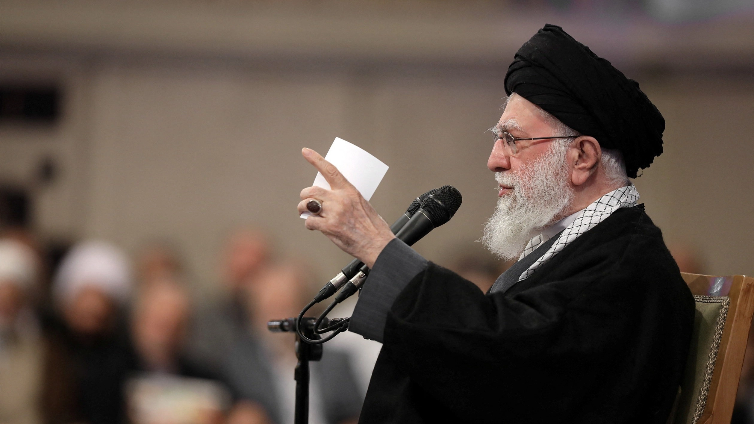 "التلغراف": خامنئي يرفع جاهزية الحرس الثوري إلى أعلى مستوياتها 