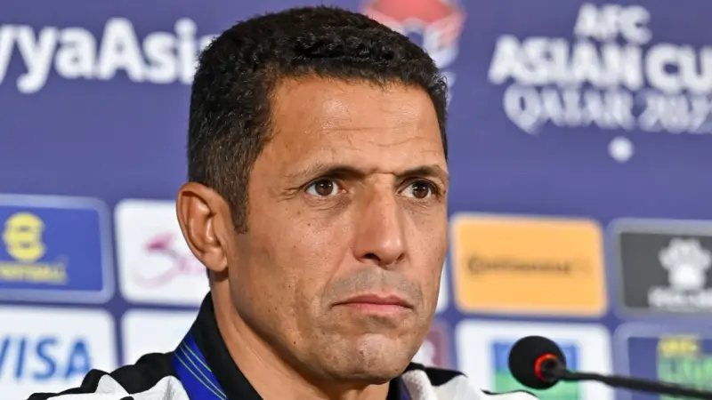 بعد إقالة سامي الطرابلسي.. حسين عموتة الأنسب لتدريب تونس؟