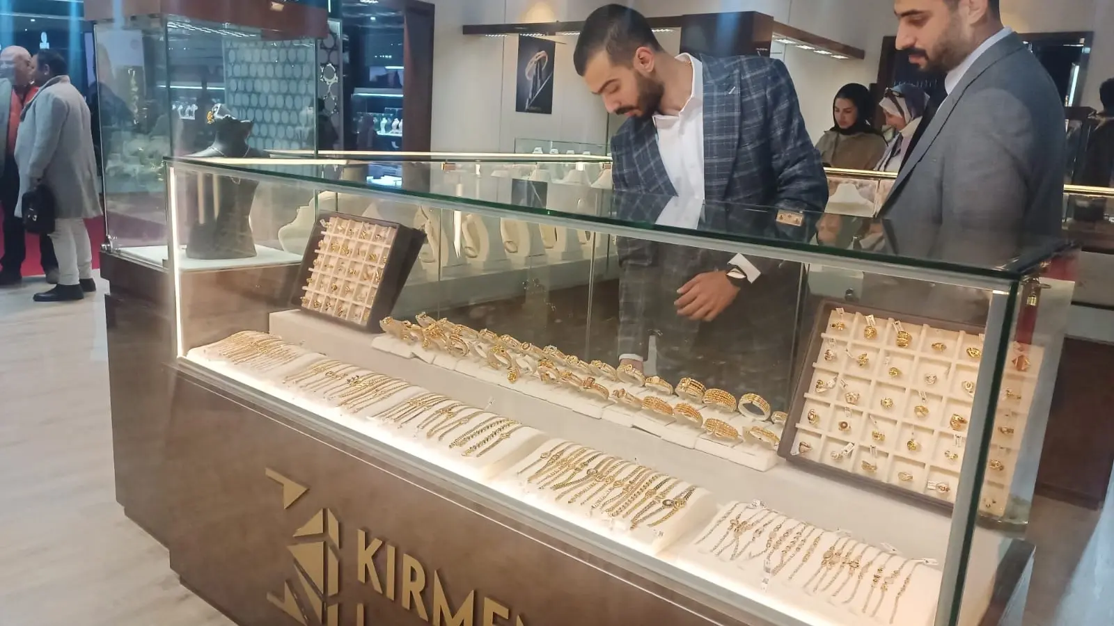 تراجع جديد في سعر الذهب اليوم في السوق الأردني تراجع جديد في سعر الذهب اليوم في السوق الأردني