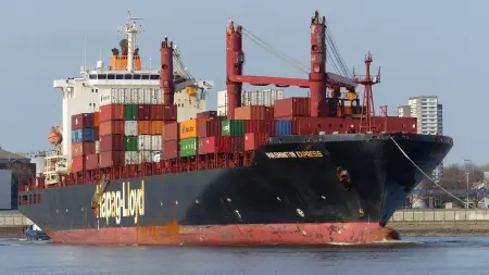 related_news_inside_blogsإغلاق مضيق هرمز يضغط على شركات التأمين.. ما القصة؟