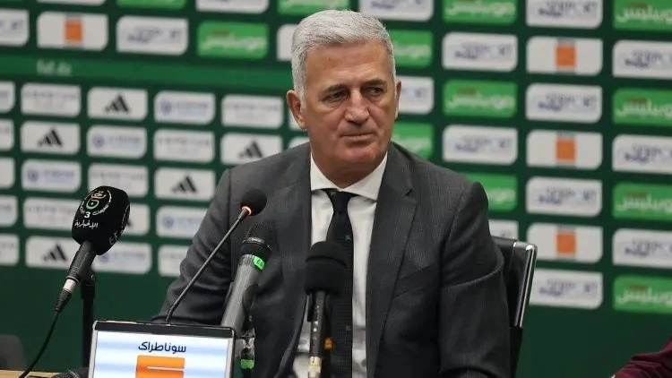 كأس أمم إفريقيا - ماذا قال بيتكوفيتش للاعبي الجزائر قبل التوجه إلى المغرب؟ 