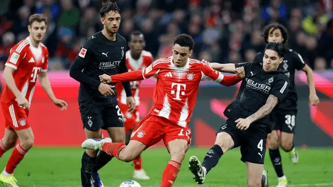 الدوري الألماني - بايرن ميونيخ يسجل فوزا سهلا على بروسيا مونشنغلادباخ ويبتعد بالصدارة