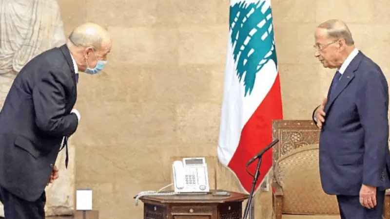سعيا لحل الأزمة السياسية.. لودريان يزور لبنان