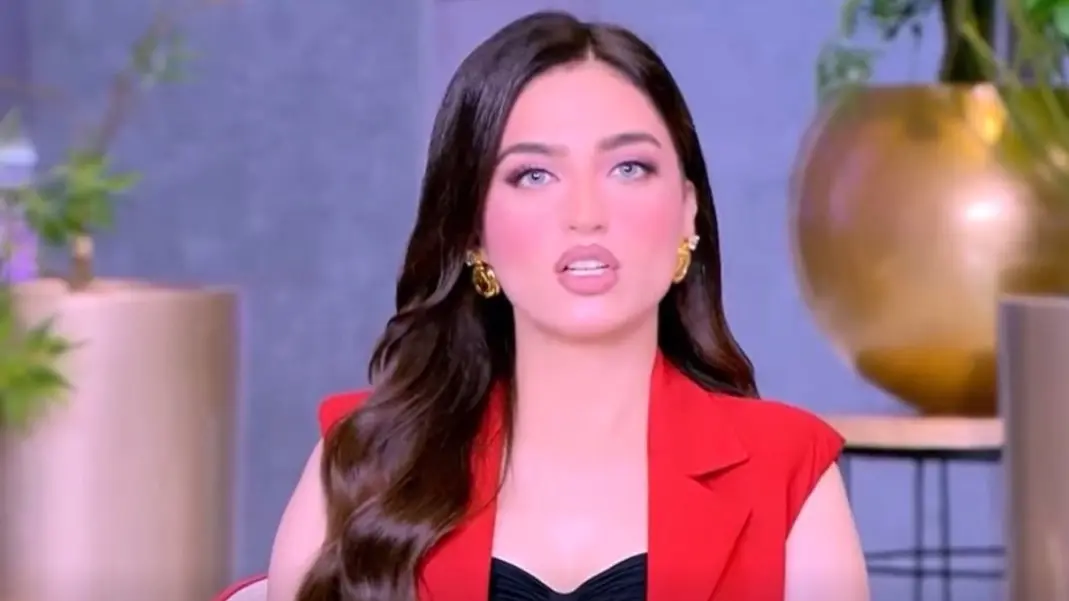 ياسمين عز ترد على شائعة إغمائها وسرقتها برسالة ساخرة ياسمين عز ترد على شائعة إغمائها وسرقتها برسالة ساخرة
