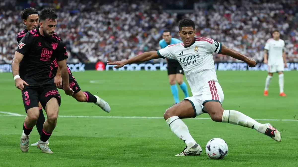 ريال مدريد في صدارة الليغا مؤقتا (أ ف ب) ريال مدريد في صدارة الليغا مؤقتا (أ ف ب)