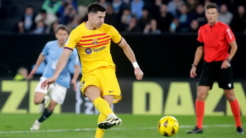 تشكيلة برشلونة اليوم ضد أتليتك بيلباو.. ليفاندوفسكي يقود تشكيلة برشلونة في سان ماميس