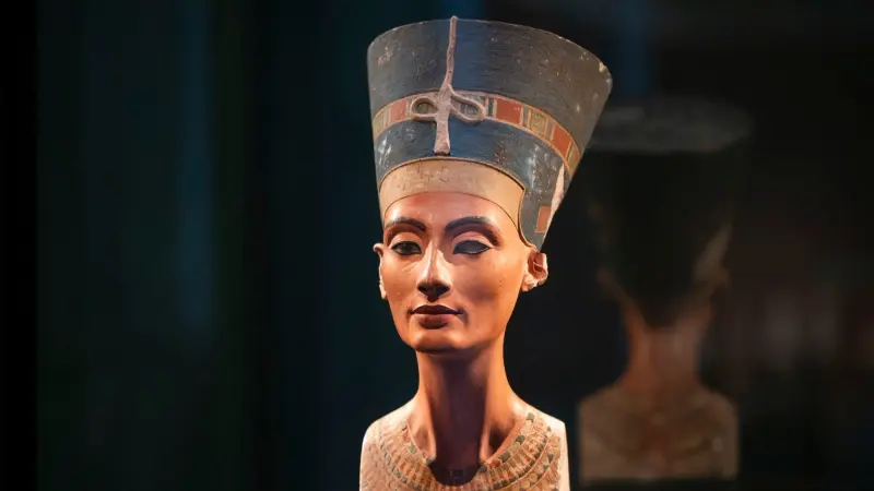 افتتاح المتحف الكبير يعيد مطالب مصر باستعادة تمثال نفرتيتي من ألمانيا